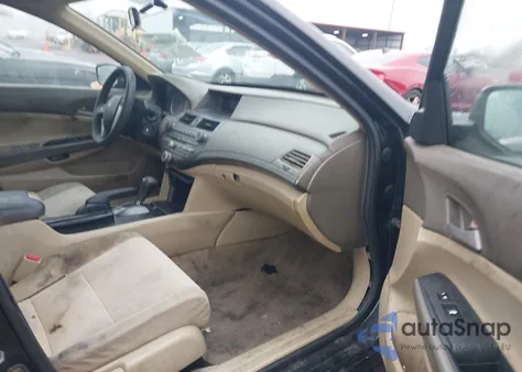 2010 Honda Accord 2.4 Lx-P z USA, uszkodzony, nr VIN 1HGCP2F43AA164161